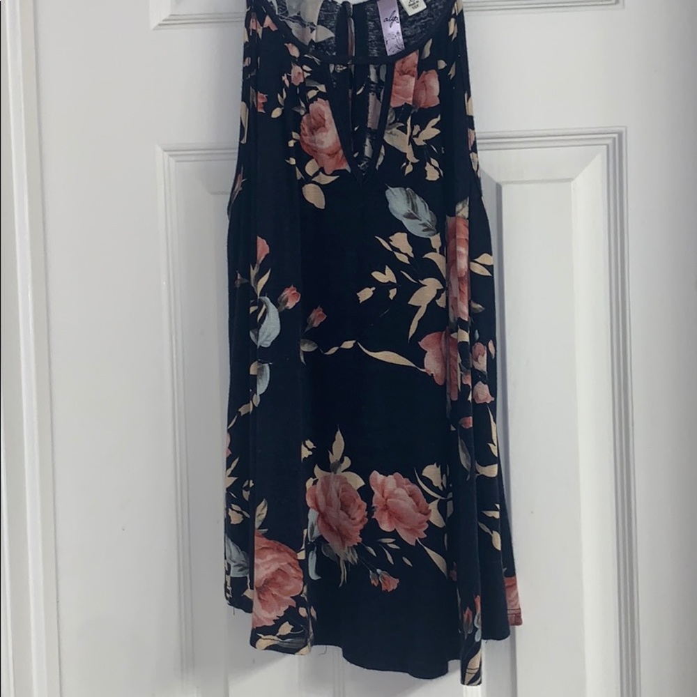 Francesca’s floral tank top
